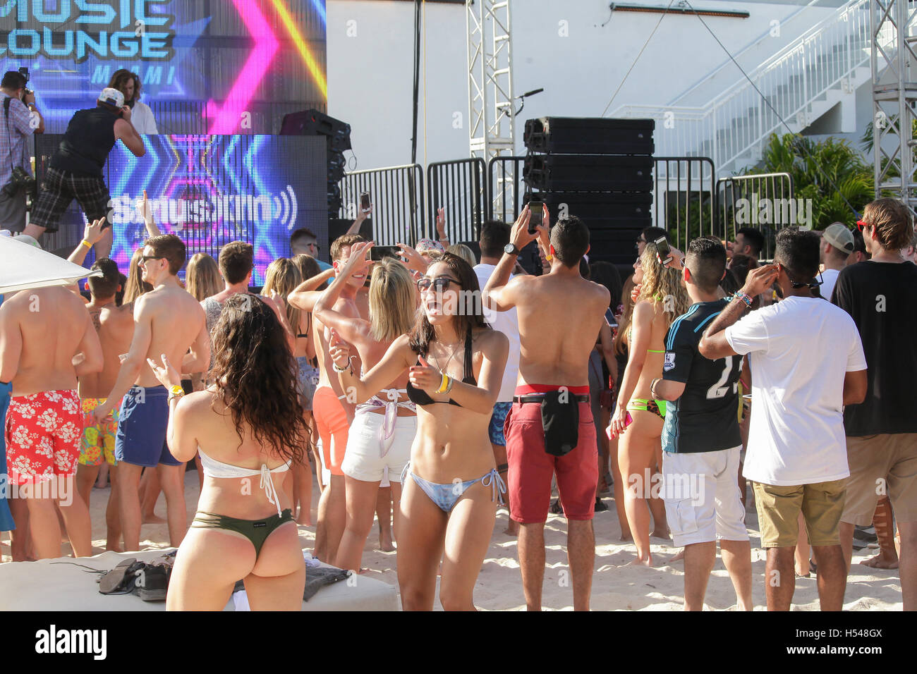 Godetevi Springbreakers DJ Thomas Mack al Sirius XM Music Lounge su Marzo 16, 2016 a 1 Hotel South Beach presso il club privato sulla spiaggia di Miami Beach, in Florida. Foto Stock