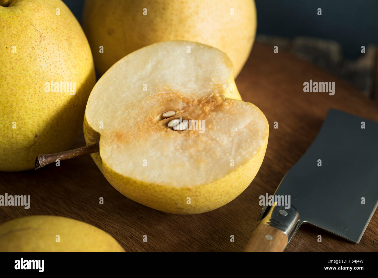 Materie organico giallo pere asiatici pronto a mangiare Foto Stock