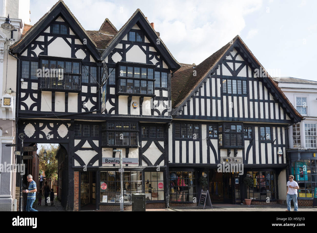 Edificio con travi di legno, il Borough, Farnham, Surrey, England, Regno Unito Foto Stock