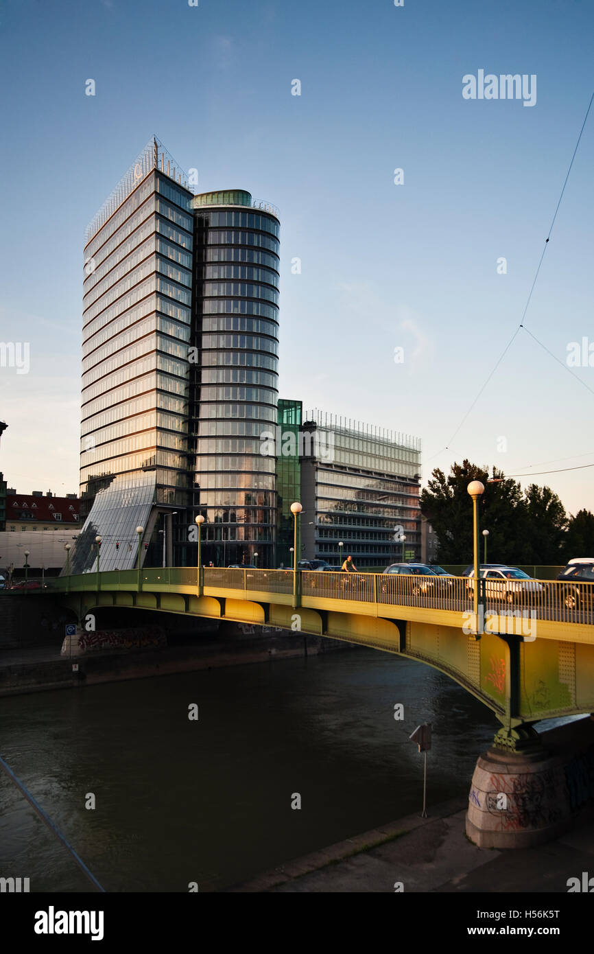 UNIQA Tower, quartiere Leopoldstadt di Vienna, Europa Foto Stock