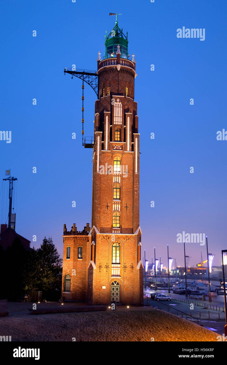 Faro Simon-Loschen, Neuer Hafen Porto, crepuscolo, Bremerhaven, Brema Foto Stock