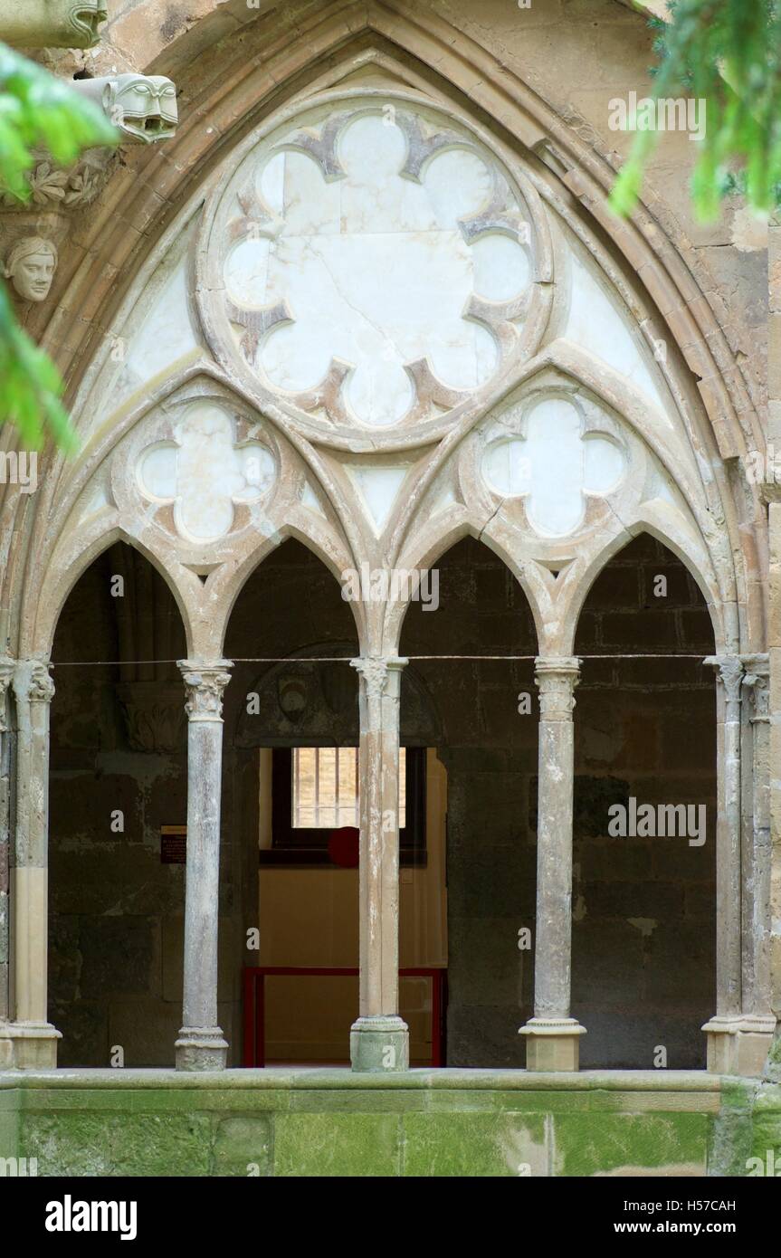 Il chiostro in Veruela cistercense monastero, Saragozza, Aragona, Spagna Foto Stock