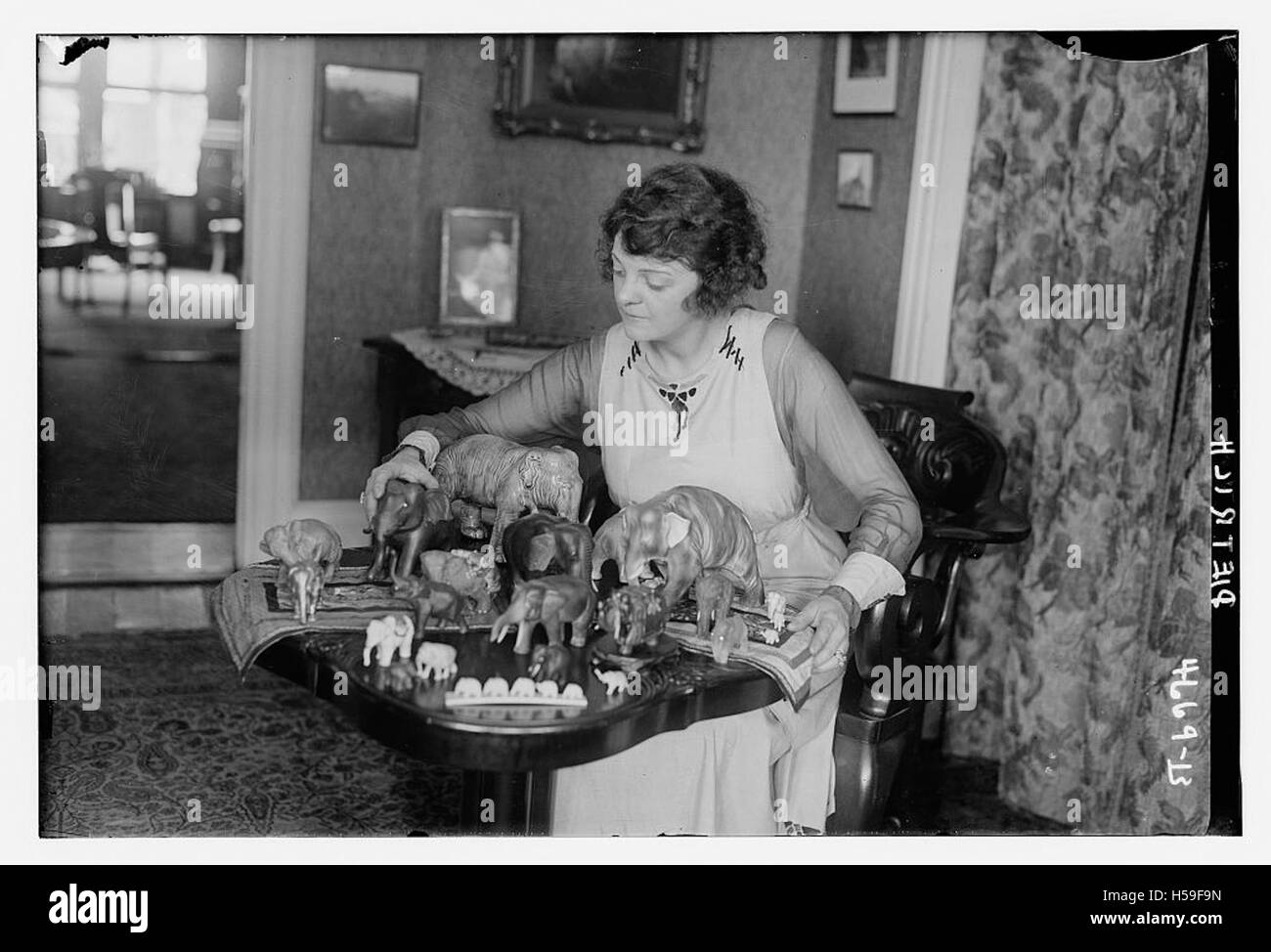 Questo titolo si riferisce probabilmente a pratiche alimentari o nutrizionali in un particolare contesto storico o culturale. Il termine potrebbe essere utilizzato in studi medici o sociali riguardanti la salute, il cibo e gli standard di vita. Foto Stock