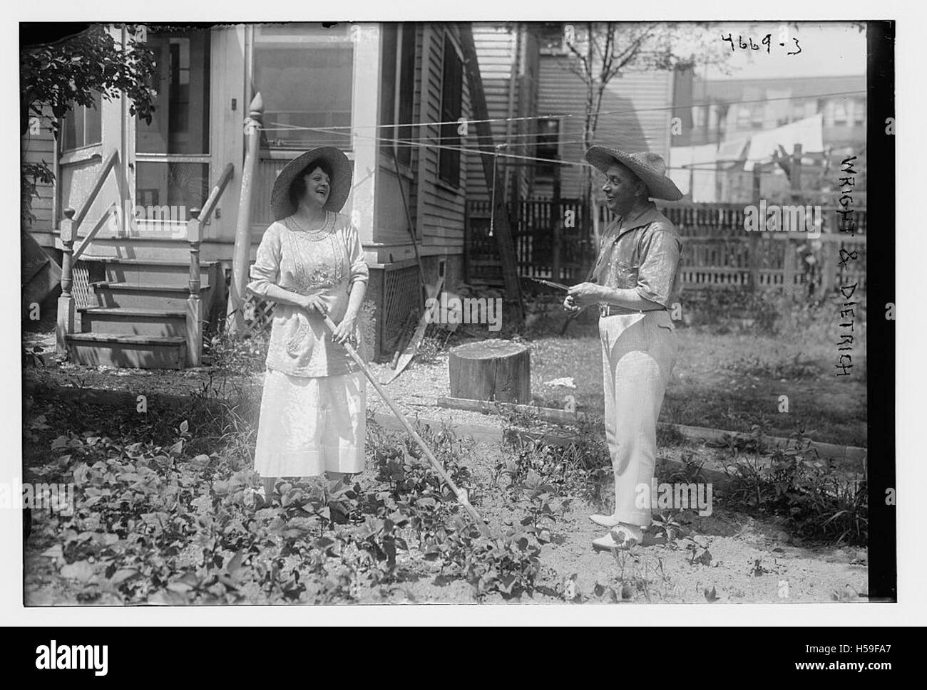 Wright & Diet può riferirsi a un'azienda o a una partnership in un contesto storico, potenzialmente nel campo della nutrizione, del cibo o di altri settori. Sono necessari ulteriori dettagli per descrivere con precisione il contesto. Foto Stock