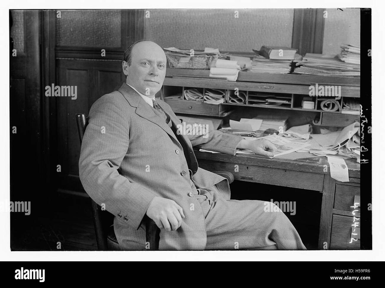 Questo titolo si riferisce probabilmente a una persona di nome "H Berns", ma sono necessari ulteriori dettagli per chiarire il loro significato storico o biografico. Foto Stock