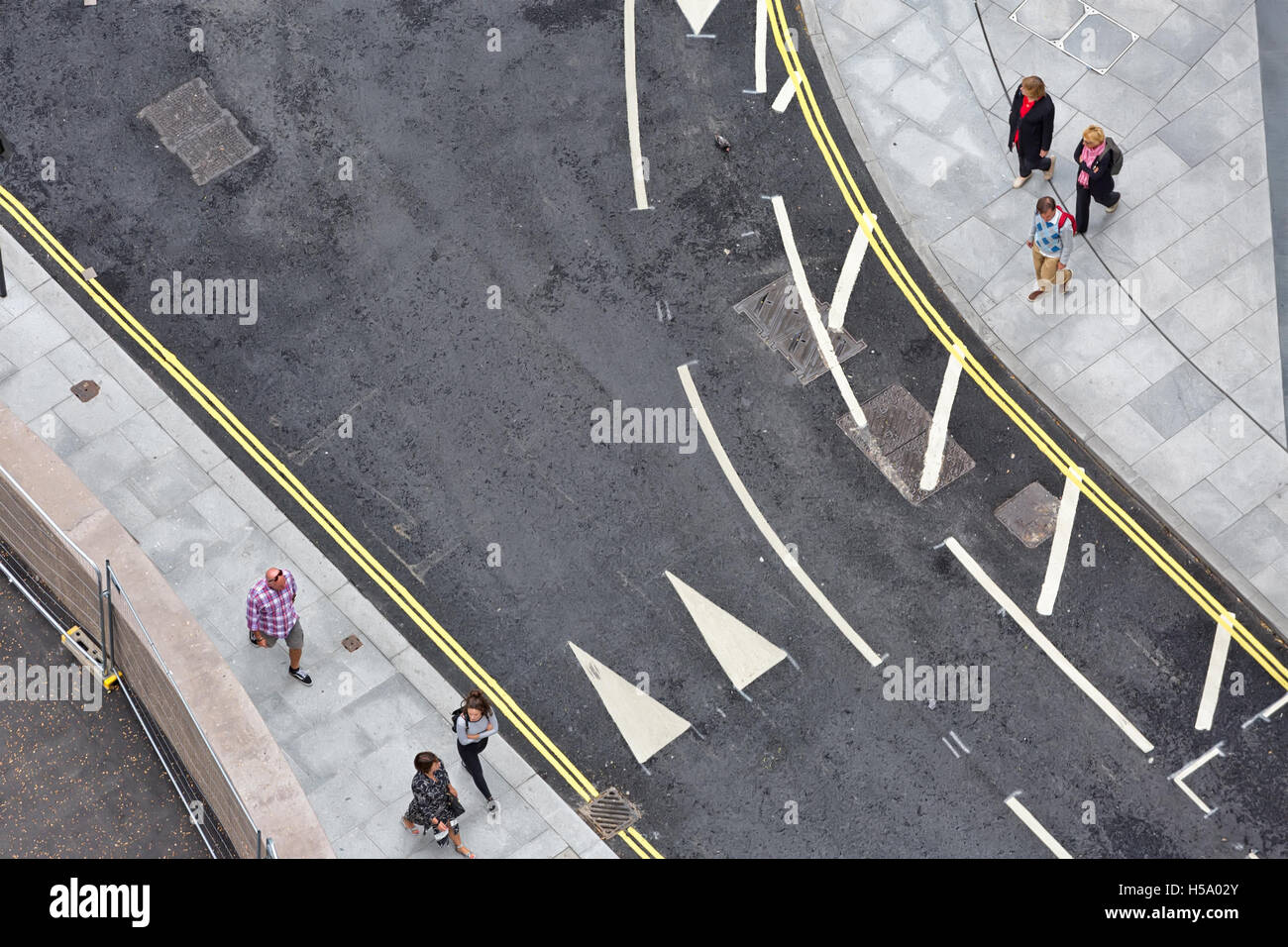 Vista aerea guardando verso il basso sulla Sumner Street dalla nuova Tate moderno edificio di estensione a sud di Londra Foto Stock