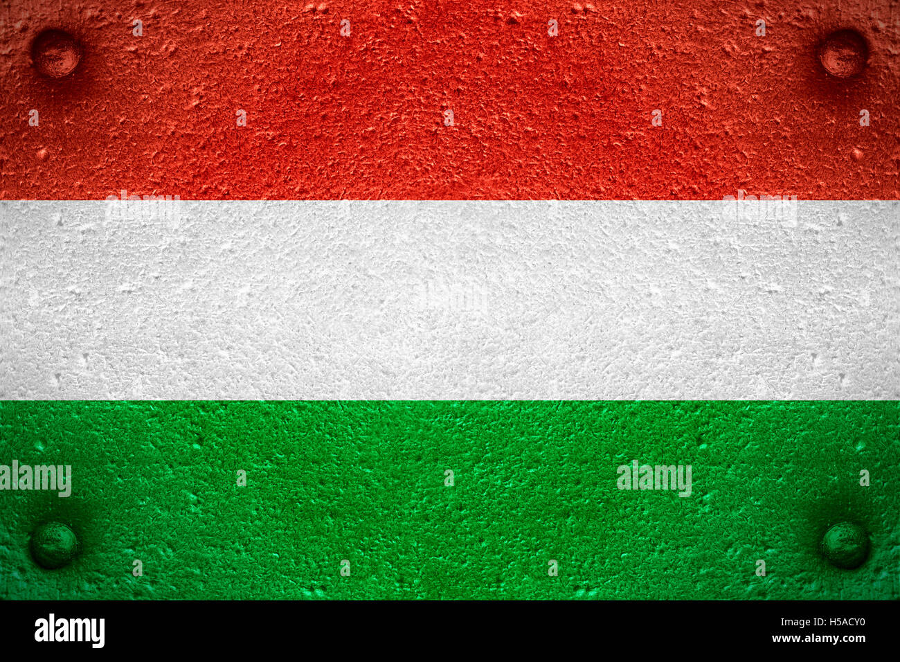 Bandiera dell'Ungheria o ungherese banner su sfondo di acciaio Foto Stock