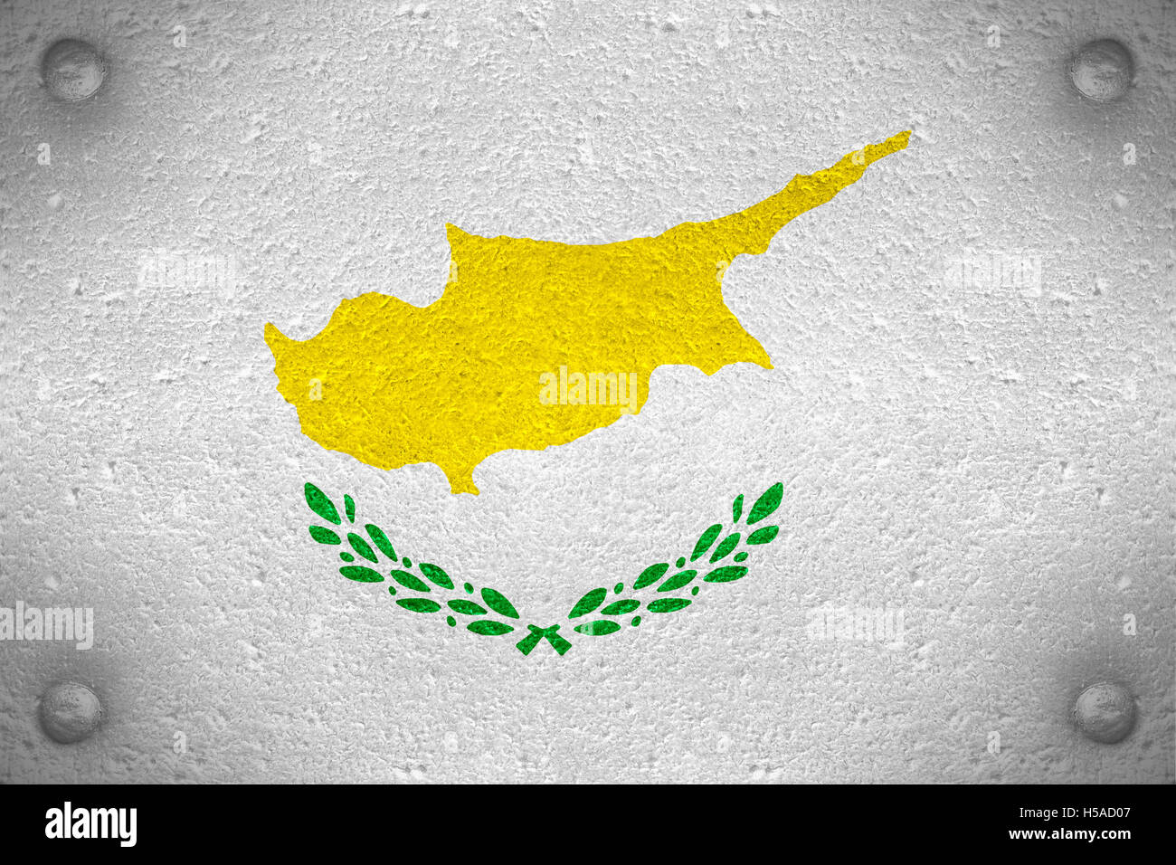 Bandiera di Cipro o di bandiera cipriota su sfondo di acciaio Foto Stock