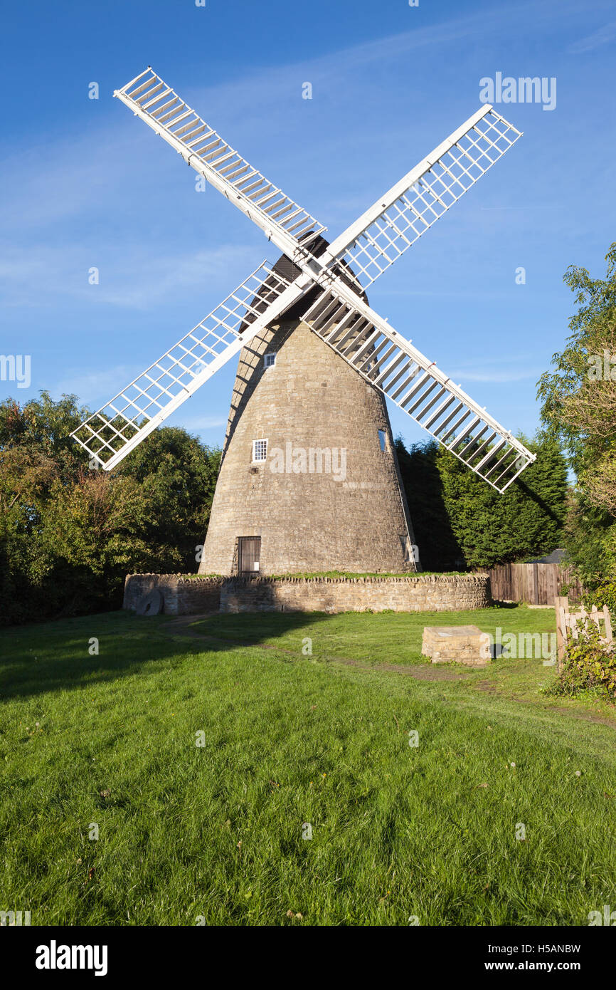 Tradizionale vecchio mulino a vento nel Buckinghamshire, UK Foto Stock