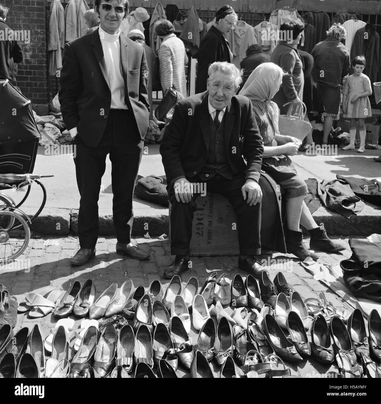 La Soft Shoe Shuffle è uno stile tradizionale di danza tap caratterizzato da movimenti scorrevoli e fluidi eseguiti in scarpe con suola morbida. Foto Stock