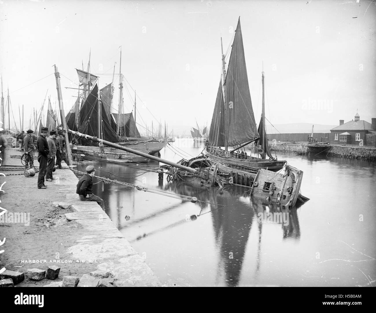 Il titolo "Uh oh" implica un momento di sorpresa, allarme o preoccupazione. Senza un ulteriore contesto, può rappresentare un'espressione spontanea o una parte di un evento più grande che necessita di ulteriori chiarimenti per una didascalia più accurata. Foto Stock