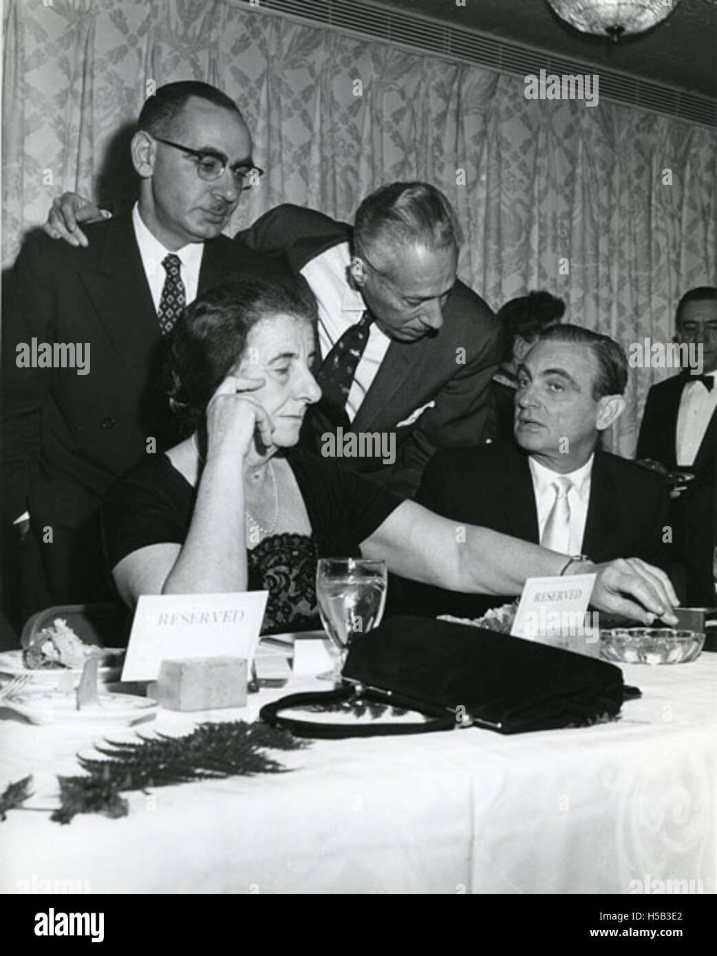 Golda Meir alla United Jewish appello della grande New York cena inaugurale Foto Stock