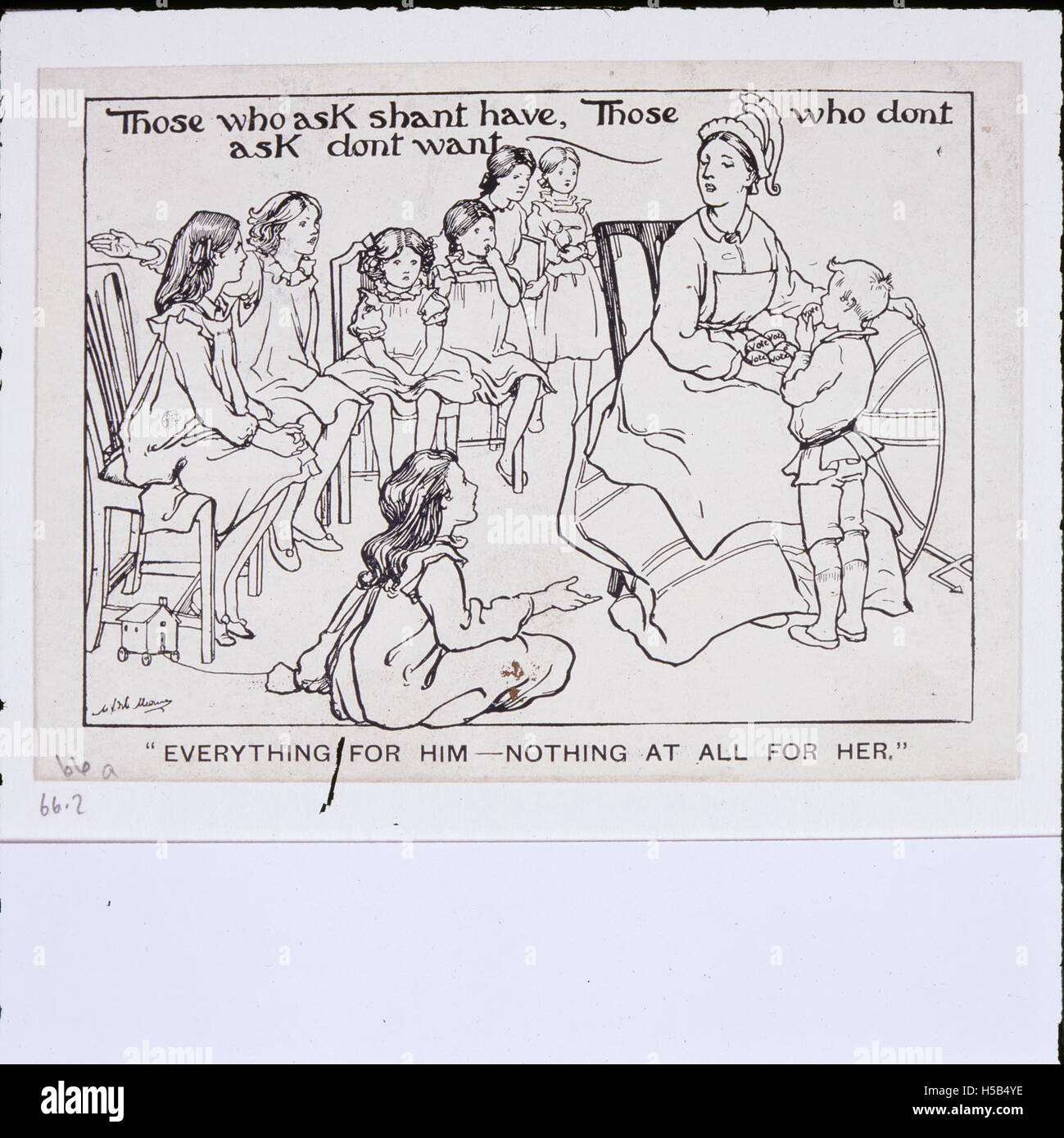 L'album di Mary Lowndes contiene opere di Mary Lowndes, un'artista e designer britannica nota per i suoi contributi al movimento Arts and Crafts. L'album mostra il suo stile artistico e i suoi temi distintivi. Foto Stock