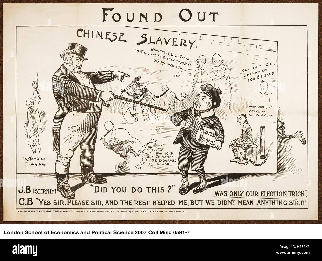 Il titolo si riferisce alla documentazione storica o al rapporto sulla schiavitù cinese, che potrebbe esporre la pratica del lavoro forzato o della tratta di esseri umani. Evidenzia un problema significativo nella storia globale. Foto Stock