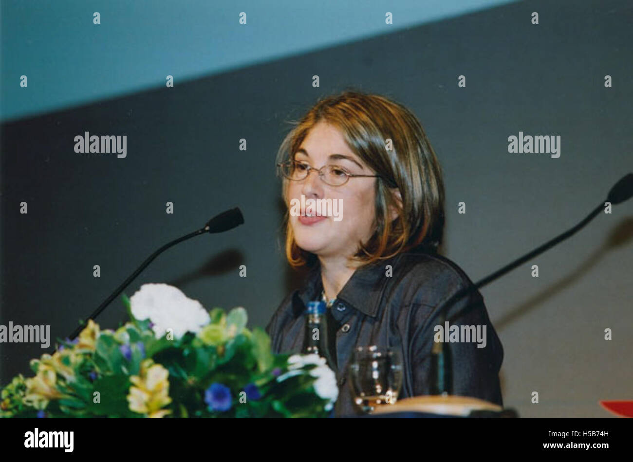 Naomi Klein parlando a LSE, 14 Ottobre 2002 Foto Stock