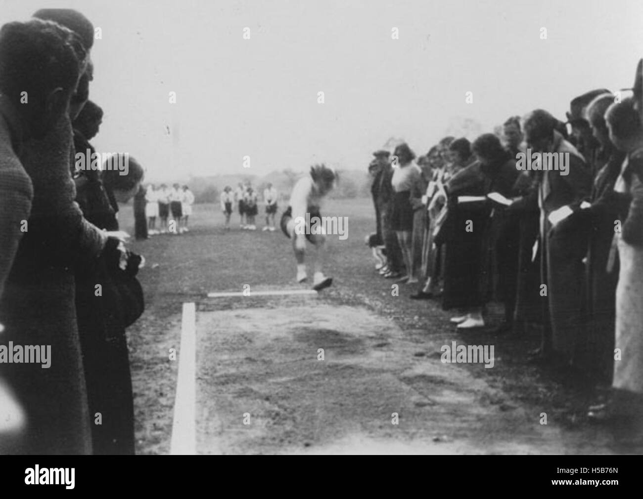 Studente di salto in lungo, Malden, Maggio 1932 Foto Stock