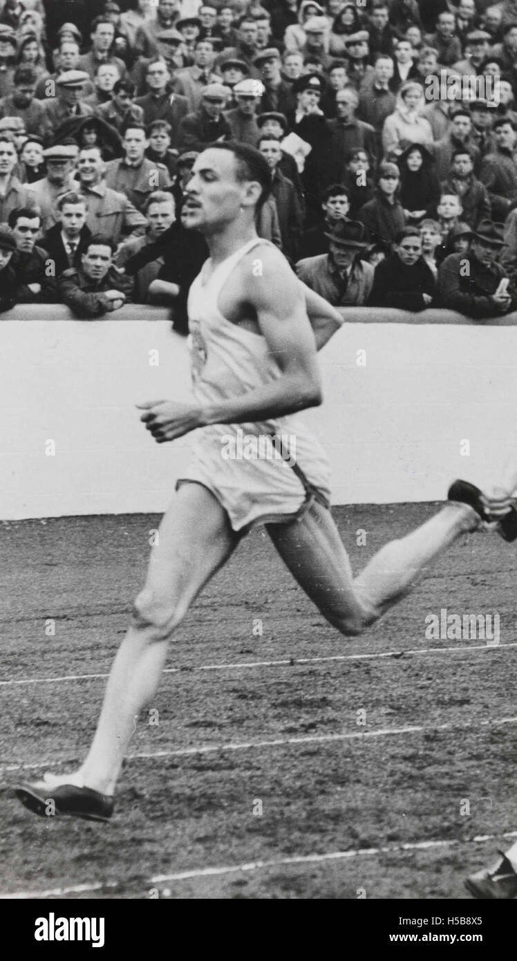 Mal Whitfield, un noto atleta americano, è ricordato per la sua partecipazione ai Giochi Olimpici di Londra del 1948, dove ha vinto più medaglie in gare di atletica leggera e sul campo. Foto Stock