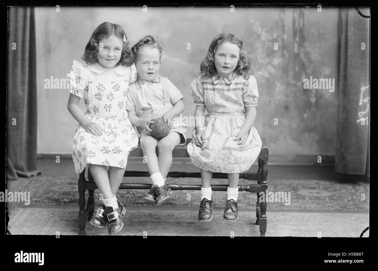 Questo identificatore si riferisce a un altro riferimento di archivio, probabilmente un articolo o un record in una raccolta. È necessario un contesto più ampio per definirne il pieno significato o la sua importanza storica. Foto Stock