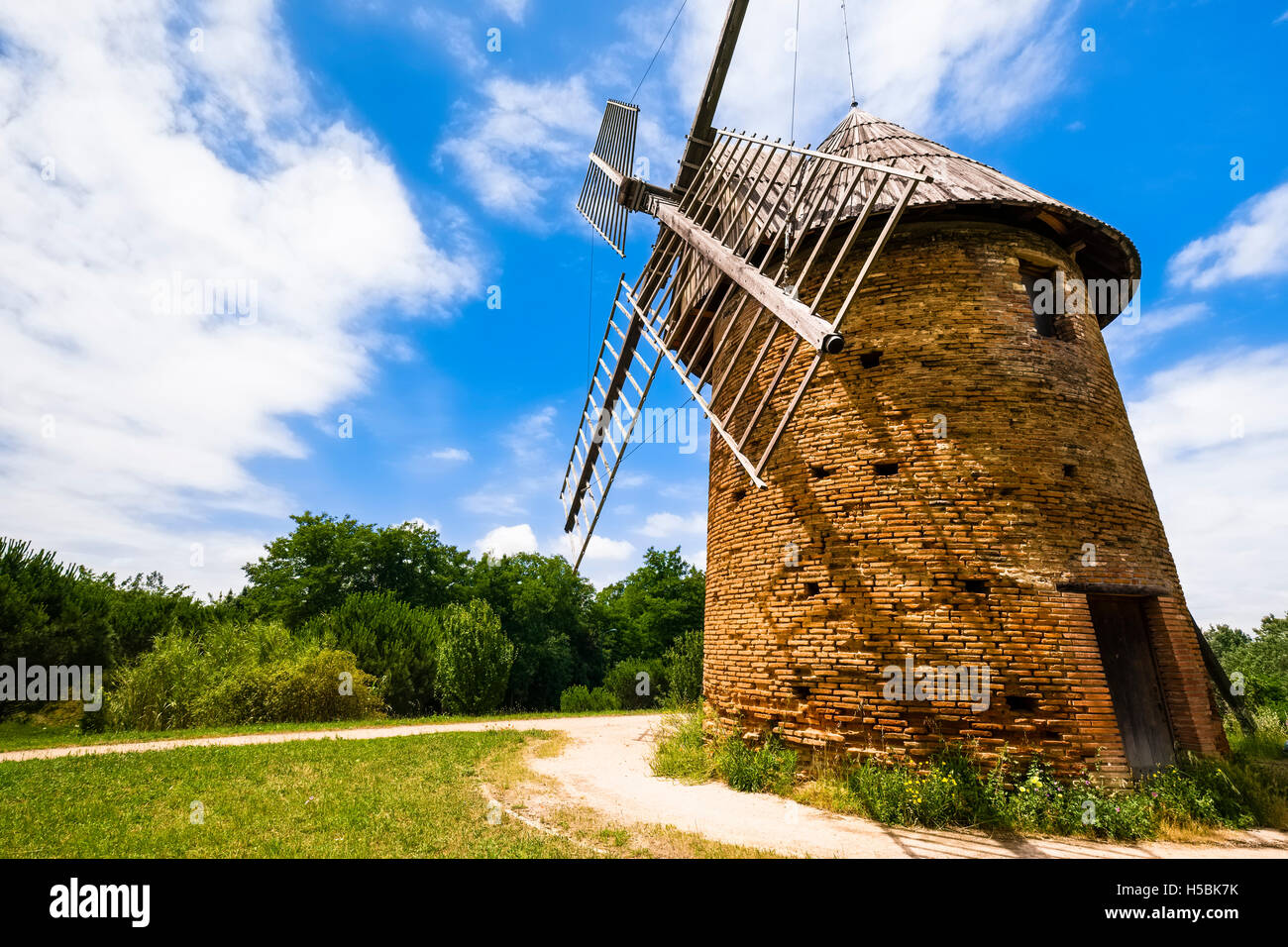 Storico mulino a vento, Toulouse, Francia Foto Stock