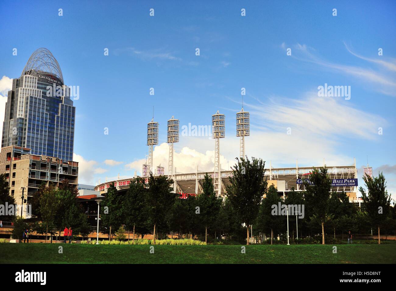Il Great American Ballpark, home per i Cincinnati Reds seduti lungo le rive del fiume Ohio. Cincinnati, Ohio, Stati Uniti d'America. Foto Stock