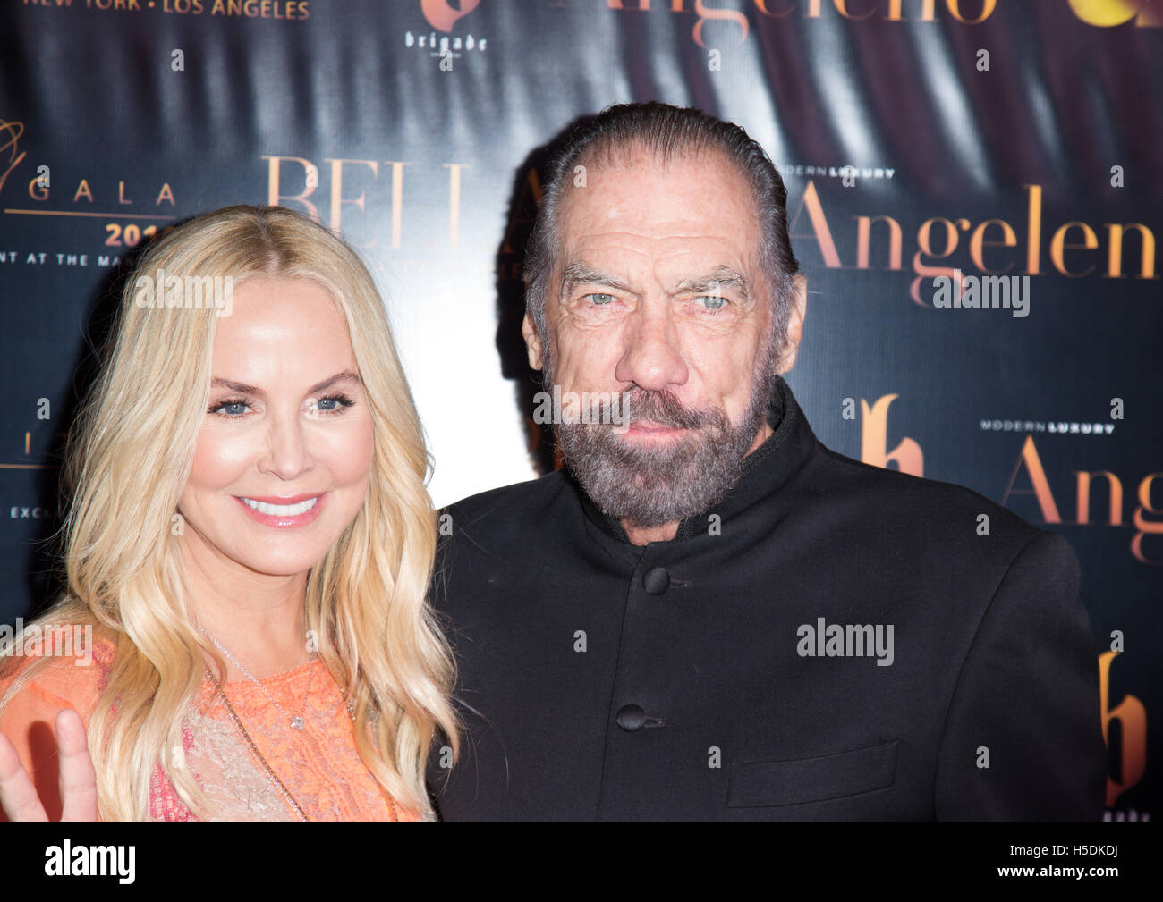 Eloise Broady e John Paul DeJoria frequentare il 2016 Città Fundraiser di Gala presso il Palazzo di Playboy nel febbraio 15, 2016 a Los Angeles, California. Foto Stock