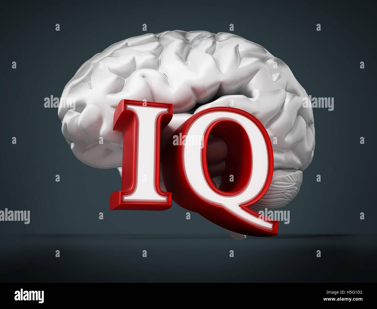 Cervello umano e IQ parola su sfondo nero. 3D'illustrazione. Foto Stock