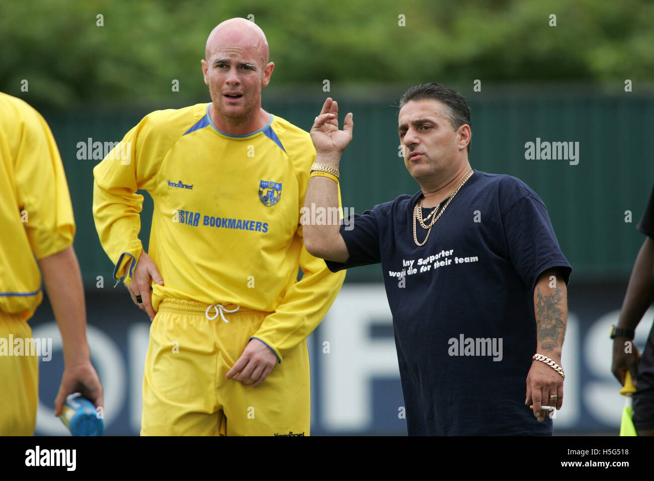 Redbridge 1 Barking & East Ham United 1 - amichevole a Oakside - 30/07/05 - rivali locali Redbridge e Barking si dividono il bottino in un contesto altamente competitivo pre-stagione incontro Foto Stock