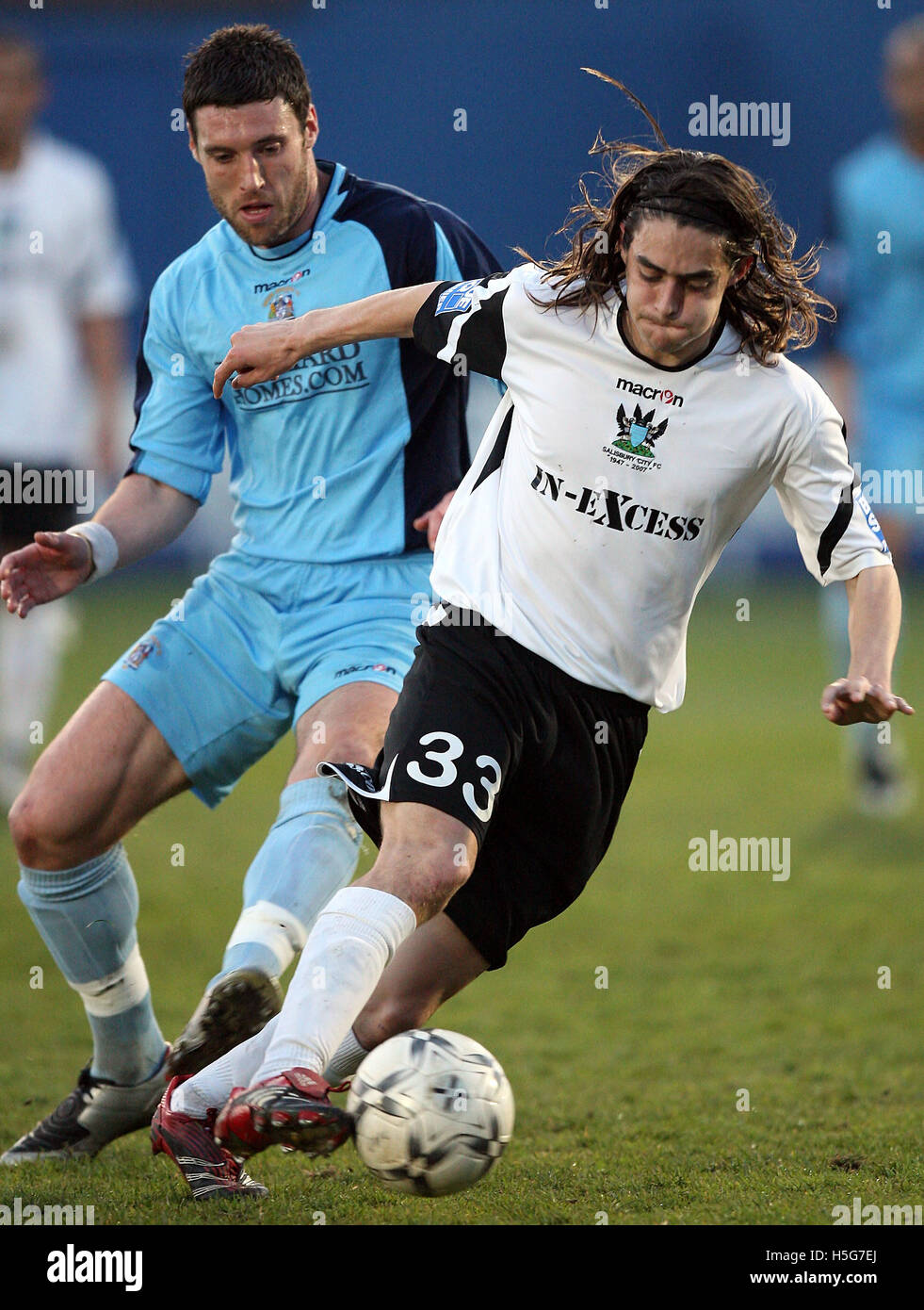 Robert Sinclair di Salisbury si trasforma Jon Ashton di grigi - Grays Athletic vs Salisbury City - Blue Square Premier al nuovo Rec - 22/04/08 Foto Stock