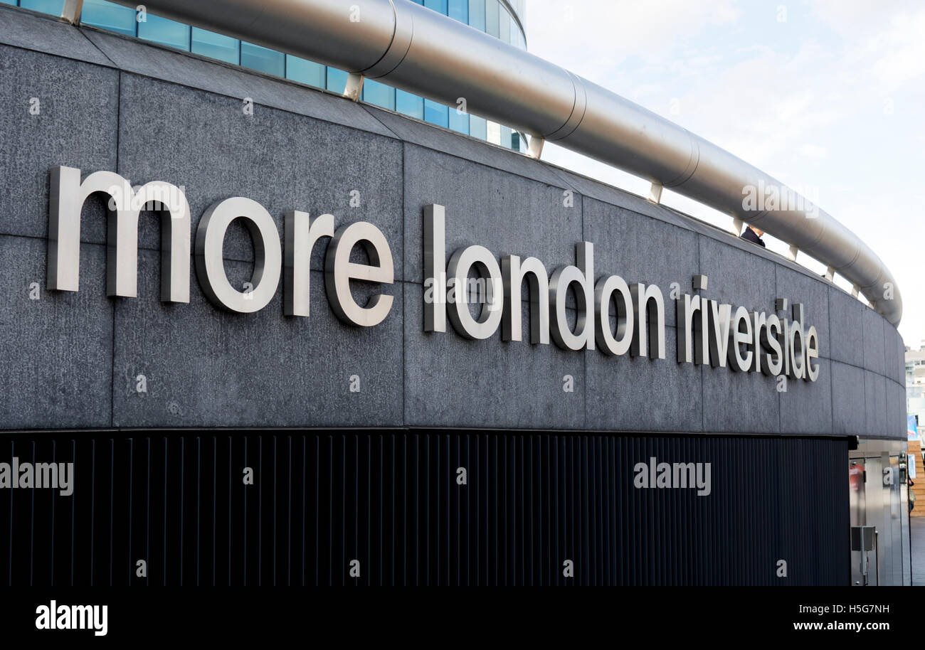 Più Londra Riverside segno, South Bank di Londra, Regno Unito Foto Stock