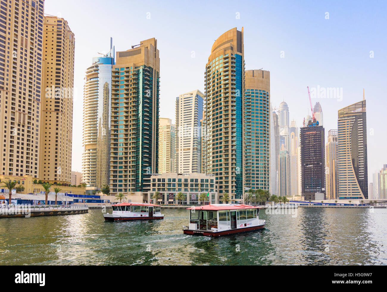 Il vaporetto di Dubai in Dubai Marina, Dubai, UAE Foto Stock
