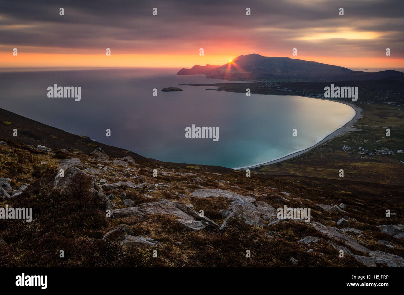 Achill Island tramonto nella contea di Mayo, Irlanda. Foto Stock