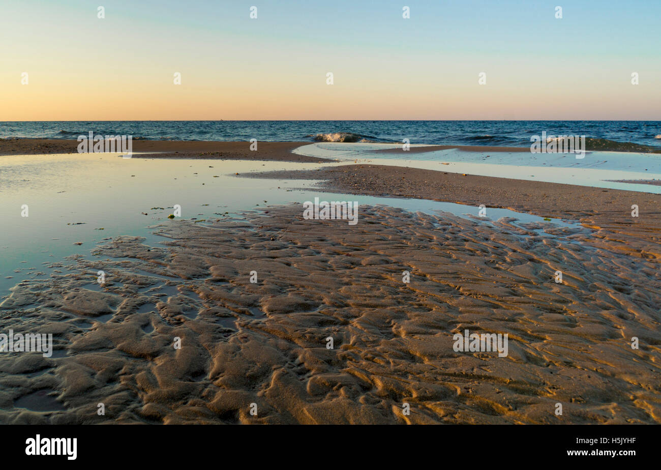 Una vista dalla spiaggia Foto Stock