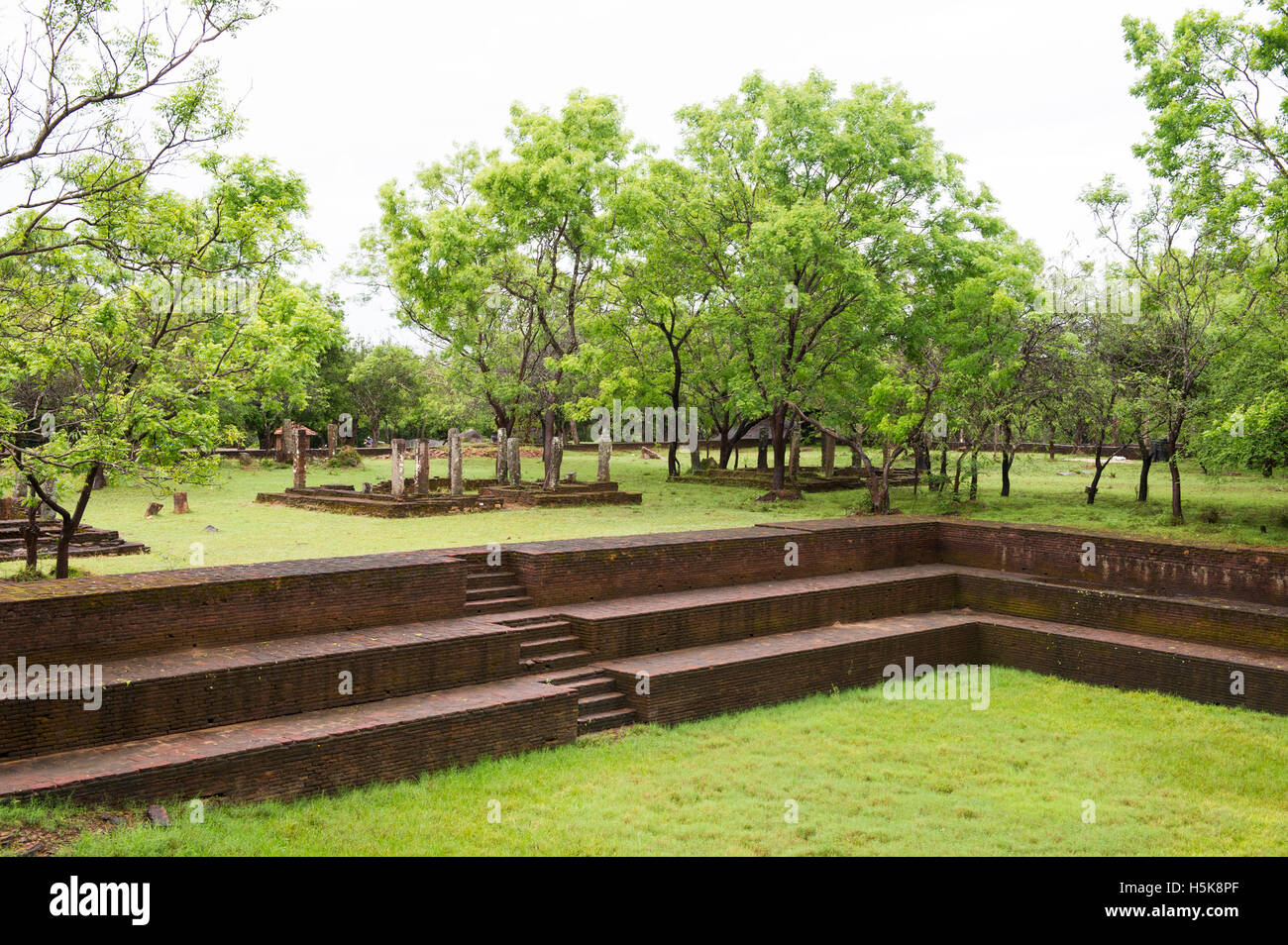 Rovine a Lankatilaka nell'antica città di Polonnaruwa, Sri Lanka Foto Stock