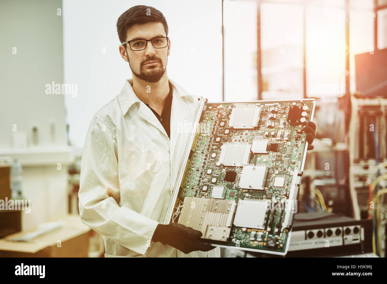 Componenti hardware professionale tecnico di servizio Foto Stock