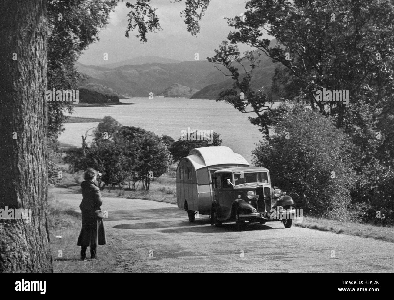 Sedici Standard 1934 con caravan Foto Stock