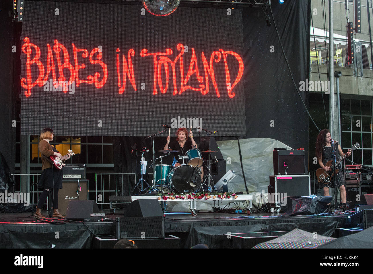 Babes in Toyland esegue a Bumbershoot festival il 5 settembre 2015 a Seattle, Washington Foto Stock