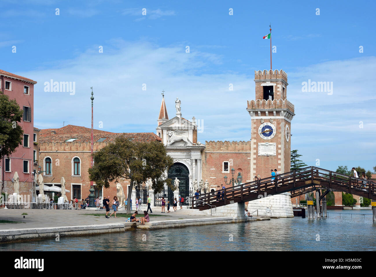 Ingresso allo storico Arsenale Veneziano e il Museo Navale nel quartiere di Castello di Venezia in Italia. Foto Stock