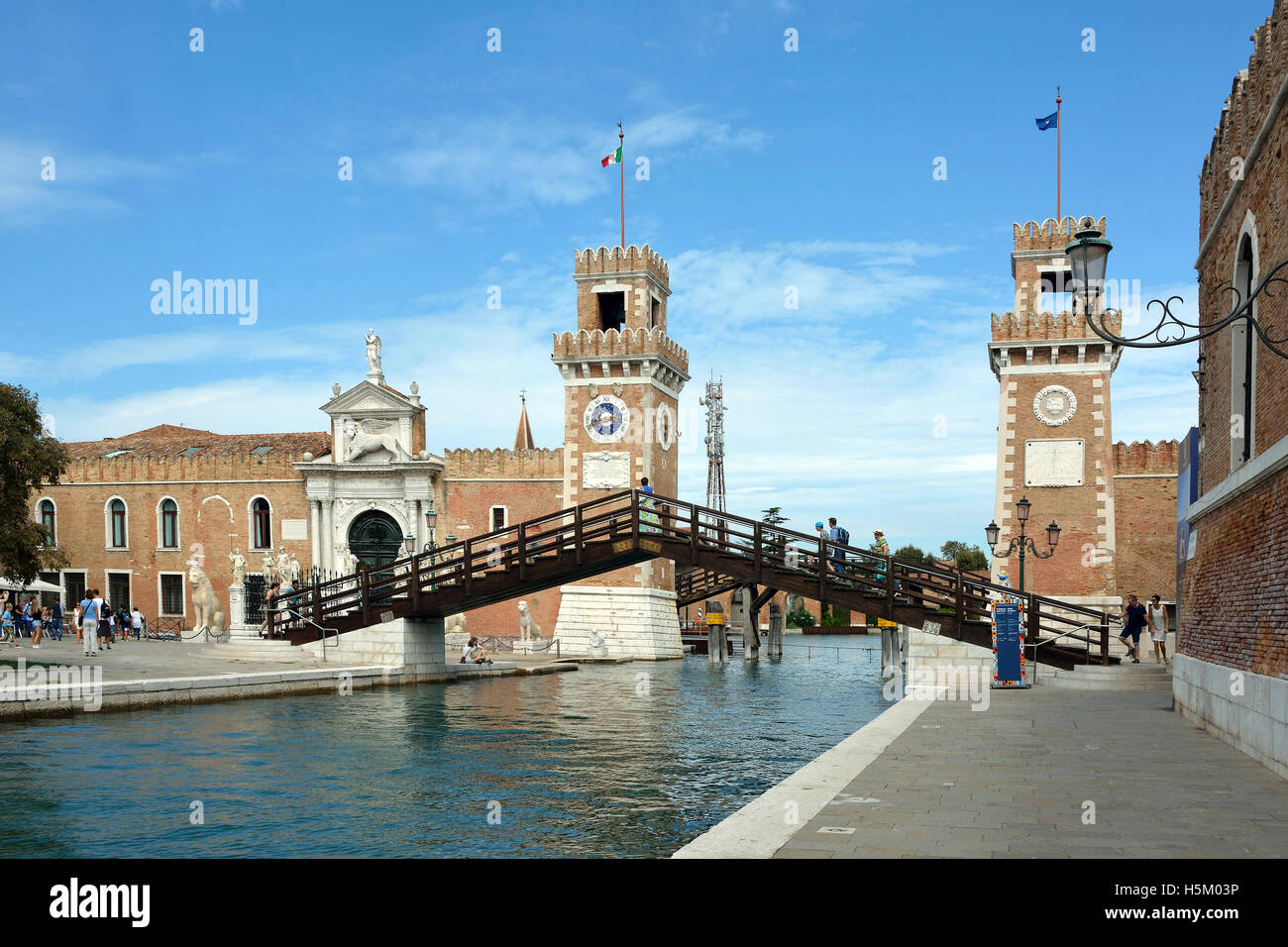 Ingresso allo storico Arsenale Veneziano e il Museo Navale nel quartiere di Castello di Venezia in Italia. Foto Stock