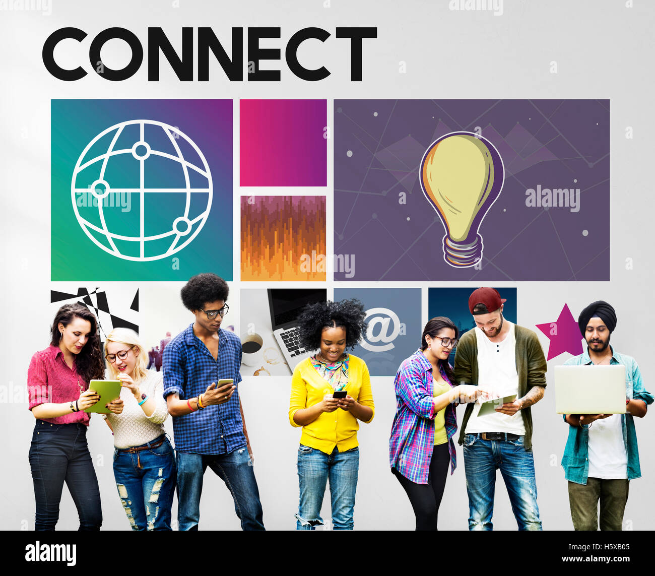 La tecnologia digitale della gioventù Online il concetto di diversità Foto Stock