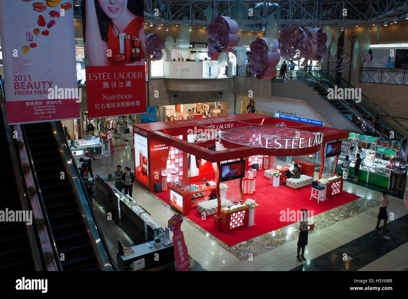 Kaiyuan Centro Commerciale per lo Shopping nel Centro Citta' di Xian, Provincia di Shaanxi, Cina. Foto Stock