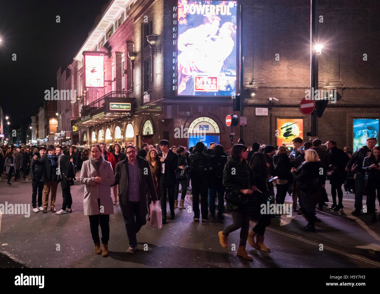 Prince Edward Theatre giocando Miss Saigon in Soho Londra Inghilterra - 22 febbraio 2016 Foto Stock