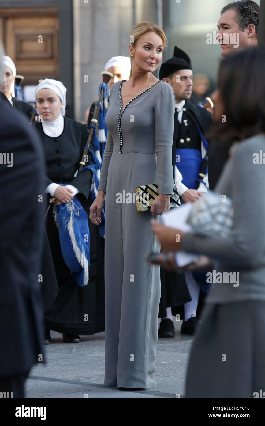 Oviedo, Spagna. Il 21 ottobre, 2016. Esther Koplowitz Alcocer durante la Principessa delle Asturie Awards 2016 a Oviedo, Venerdì 21 ottobre 2016. Credito: Gtres Información más Comuniación on line,S.L./Alamy Live News Foto Stock