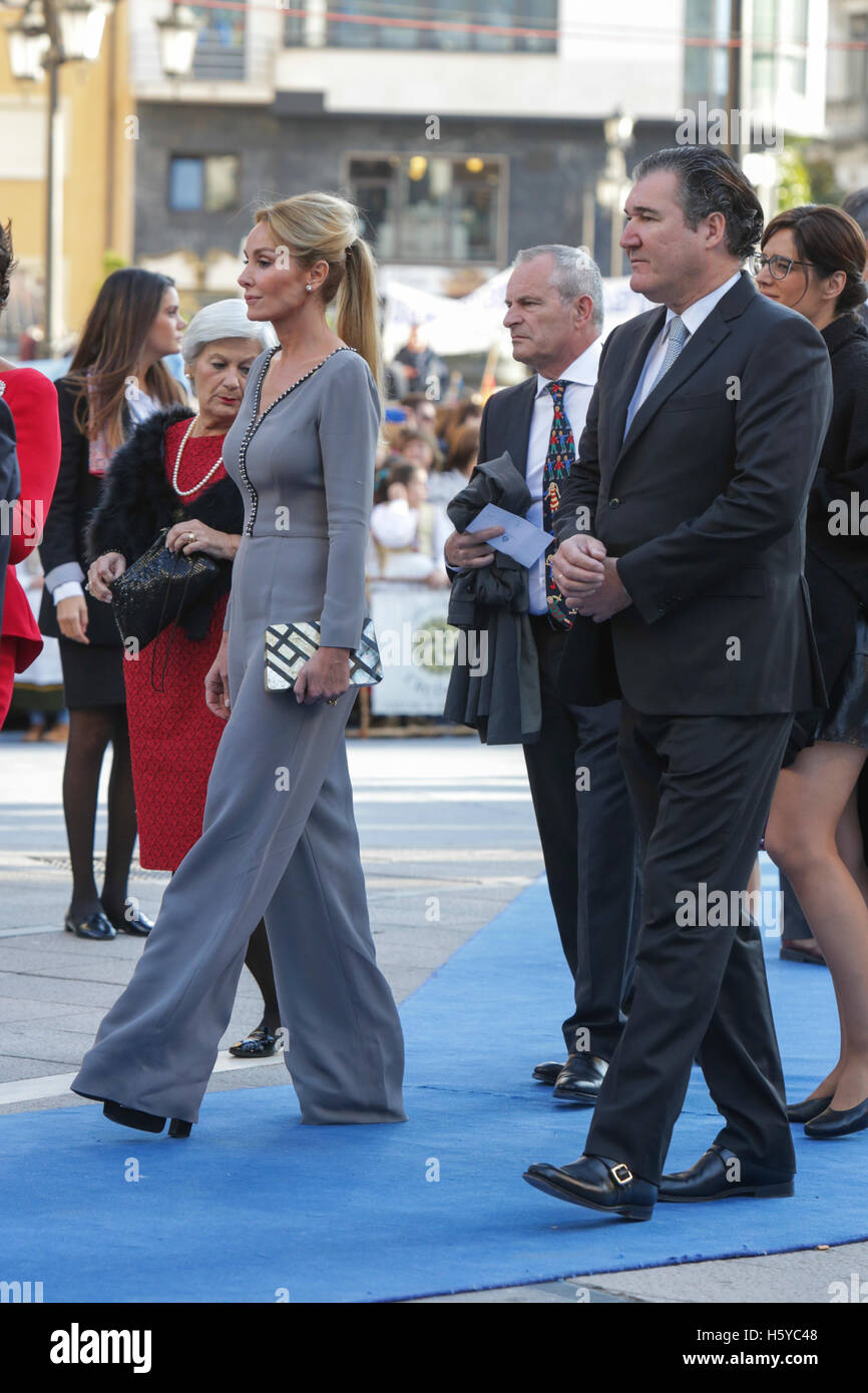 Oviedo, Spagna. Il 21 ottobre, 2016. Esther Koplowitz Alcocer durante la Principessa delle Asturie Awards 2016 a Oviedo, Venerdì 21 ottobre 2016 Credit: Gtres Información más Comuniación on line,S.L./Alamy Live News Foto Stock