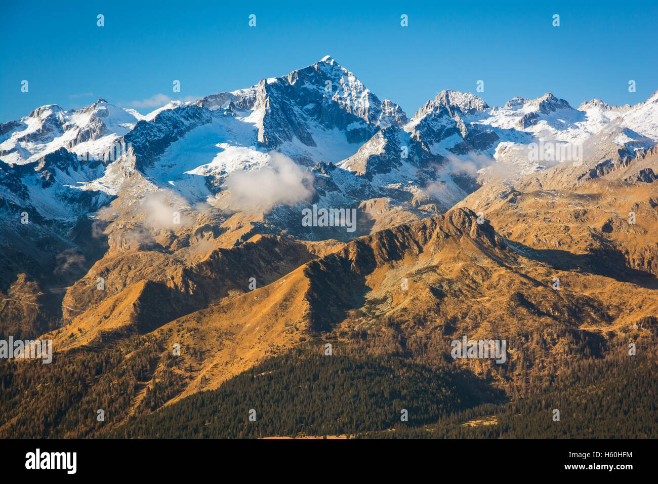 Alpine e magnifica vista di picco, Italia, Alpi Foto Stock