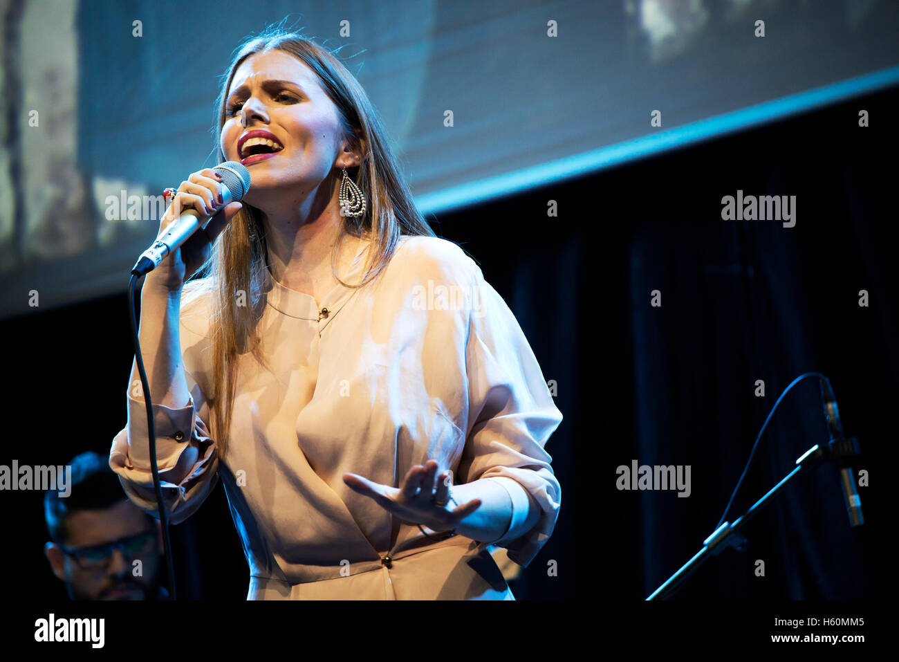 Silvia Aprile durante il concerto della misericordia presso Auditorium Conciliazione a Roma Foto Stock