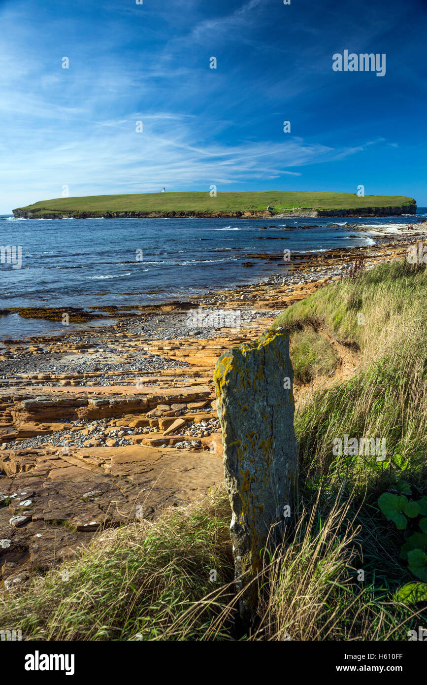 La Brough di Birsay tidal isola al largo della costa nord ovest della penisola di Orkney, Scotland, Regno Unito Foto Stock