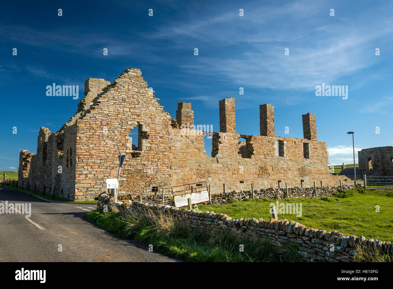 Le rovine del Palazzo Ducale in Birsay, Orkney continentale, Scotland, Regno Unito Foto Stock