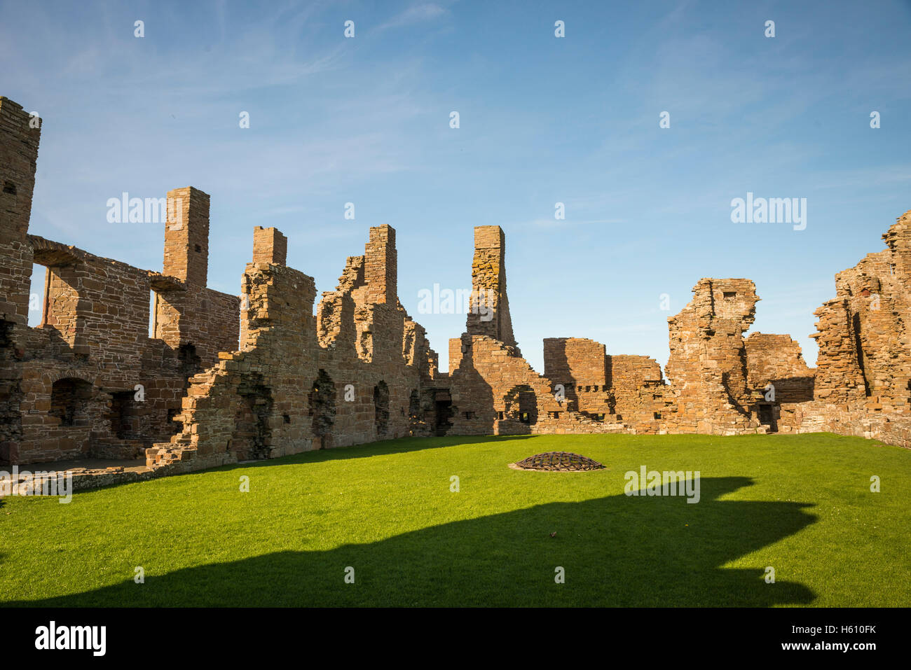 Le rovine del Palazzo Ducale in Birsay, Orkney continentale, Scotland, Regno Unito Foto Stock