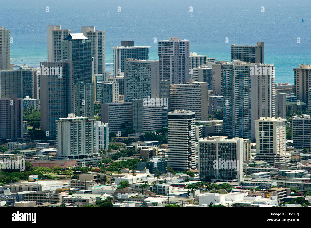 Vista di Waikiki area turistica a Honolulu, Hawaii Foto Stock