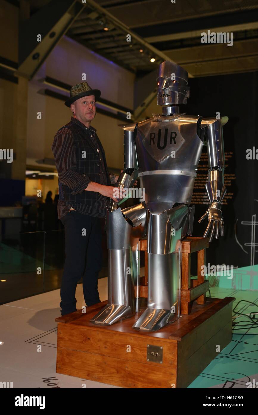 Eric la Gran Bretagna il primo robot al museo della scienza Foto Stock